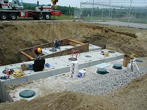 Installing (4) 9500-Gallon Processor Tanks